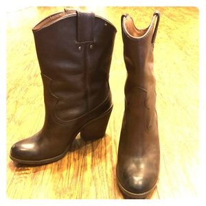 Lucky brand short ankle cowboy boots